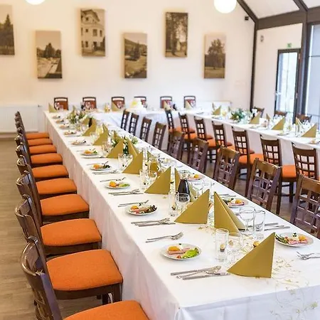Hotel Samechov - Sauna Zdarma Po Celý Pobyt 3*
