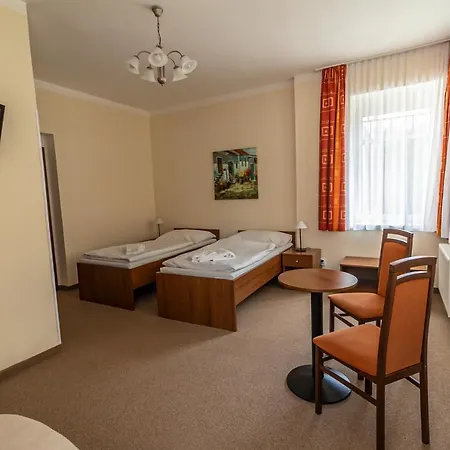 Letni Pobyt Na Hotelu Samechov V Posazavi Hotel Chocerady
