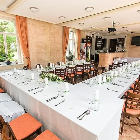 Letni Pobyt Na Hotelu Samechov V Posazavi Hotel