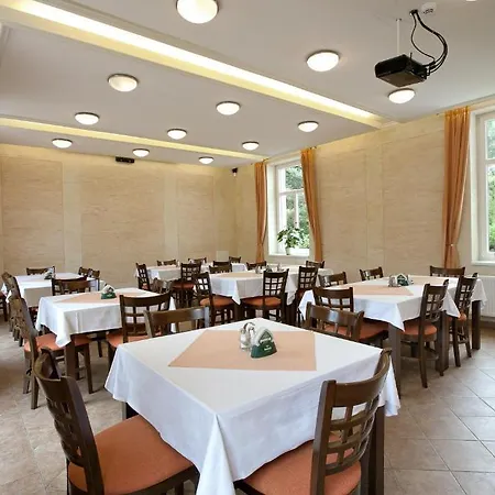 Letni Pobyt Na Hotelu Samechov V Posazavi Hotel 3*